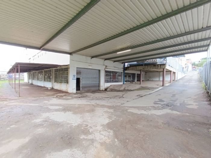 Industrial Property To Rent in Surprise Farm: 24-hour security, roller door access, robust power.