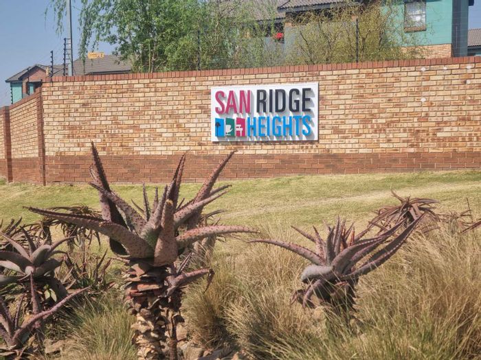 Midrand Central Apartment For Sale: 2 Bedrooms, 24/7 Security, Near Schools & Shopping.