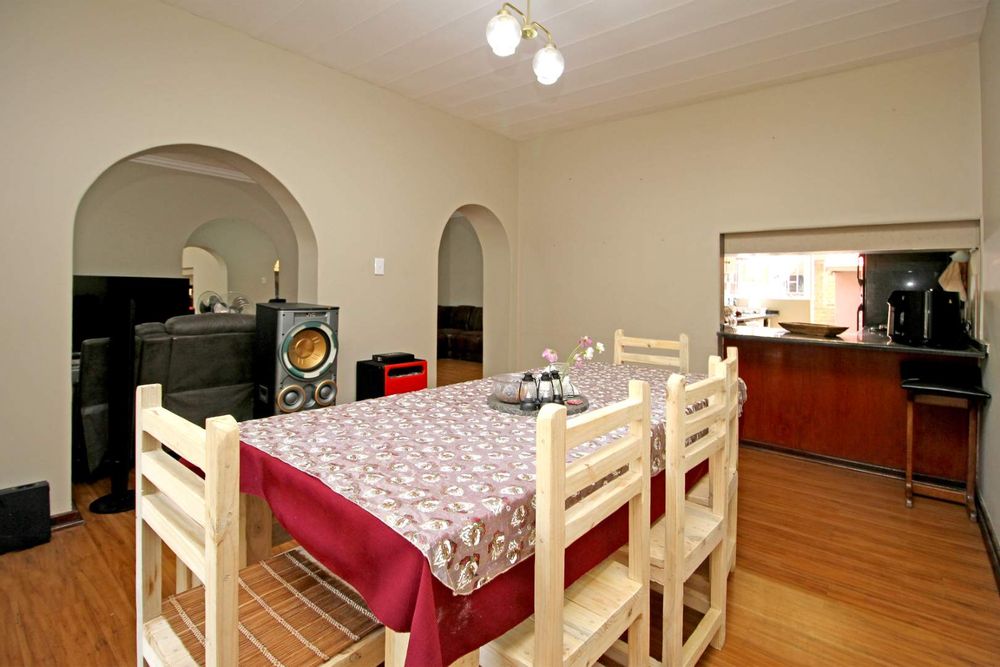 DINING ROOM WITH KITCHEN HATCH AND BREAKFAST NOOK 