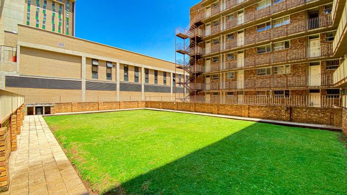 Property #2090159, Apartment for sale in Hatfield