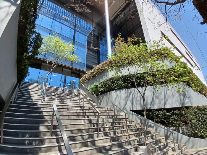 To Rent: 1,000 sqm whitebox office in Rosebank with flexible layout options.