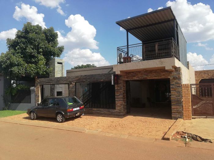 Property #2217134, Mixed Use for sale in Orange Farm