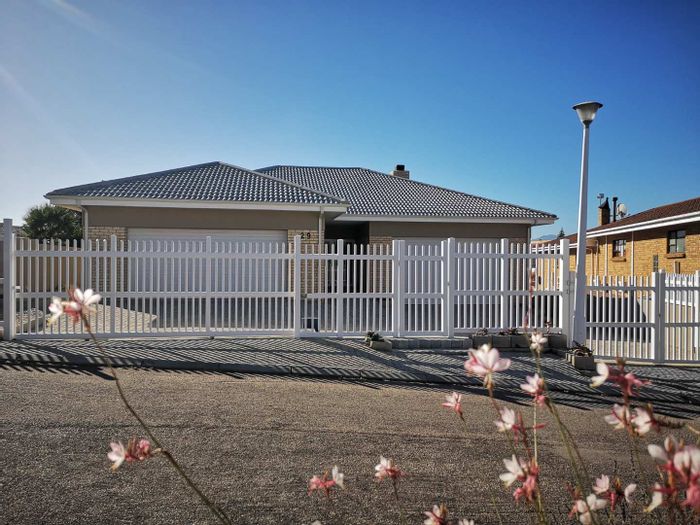 Property #2050641, House For Sale in Menkenkop