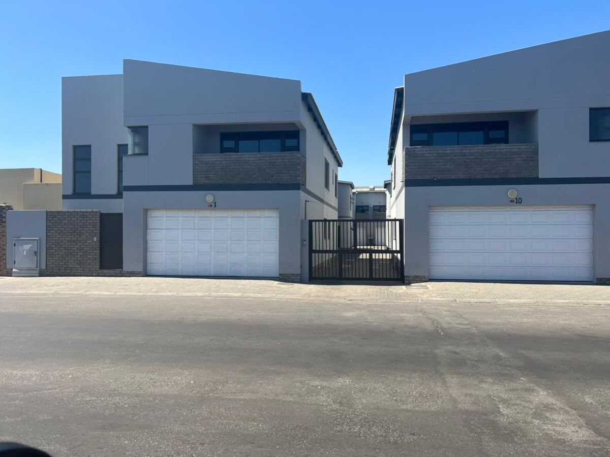 Property #2108496, Townhouse for sale in Walvis Bay Central