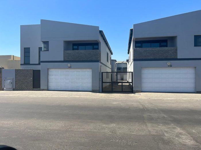 Property #2108496, Townhouse for sale in Walvis Bay Central