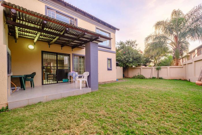 Property #2387549, Townhouse For Sale in Annlin