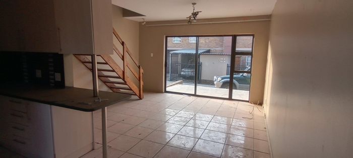 3-Bedroom Apartment For Sale in Silverton, near shopping and schools.