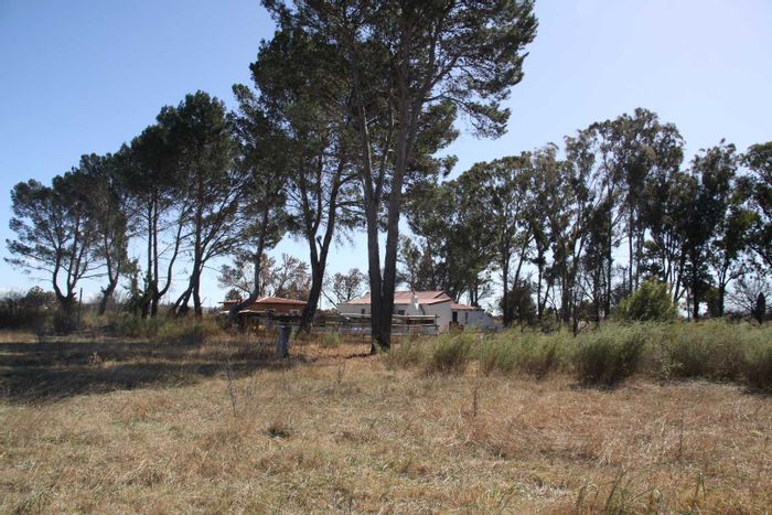 Property #2058270, Small Holding for sale in Grasslands