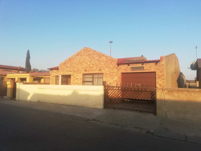 Property #2189183, House for sale in Kwa Thema