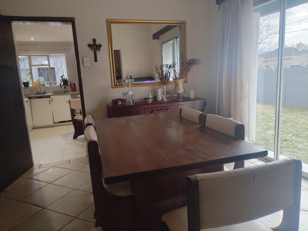 Dining room with sliding door onto garden