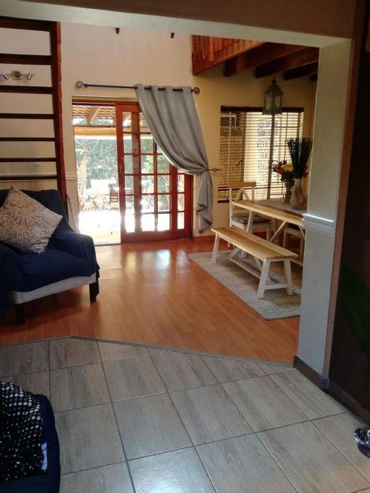 Property #2158528, Townhouse for sale in Van Riebeeck Park