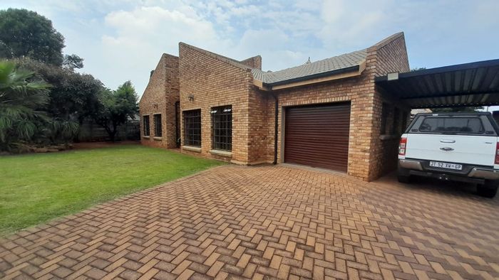 For Sale: Birchleigh House with 3 homes, rental income potential R30,000/month.