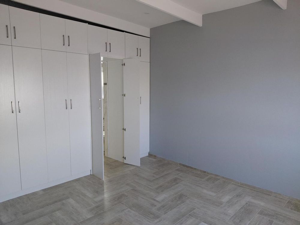 Entrance to en suite bathroom main bed