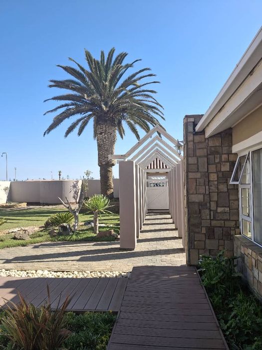 Property #2400934, House For Sale in Walvis Bay Central