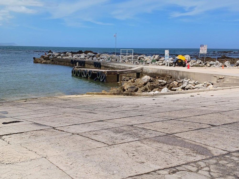 A closer look at Kleinbaai harbour