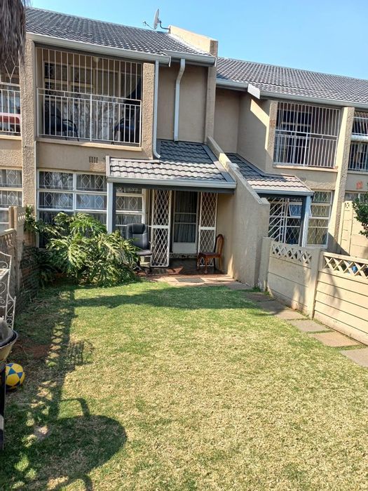Property #2176881, Townhouse for sale in Witfield