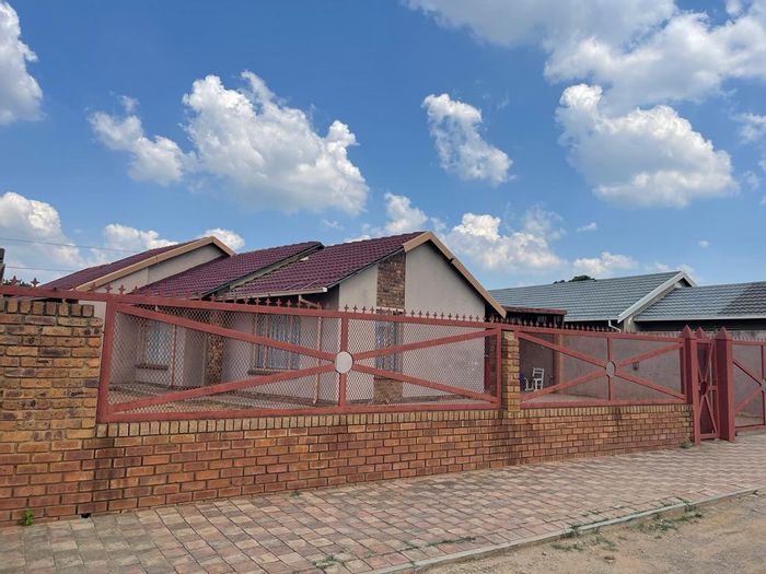 Property #2204766, House for sale in Mamelodi Gardens