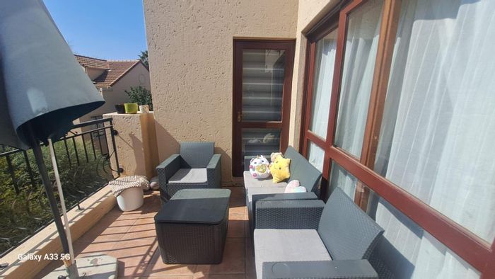 Property #2395271, Apartment For Sale in Sunninghill