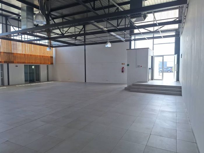 Industrial office space with warehouse access in Southern Industrial Area, To Rent.