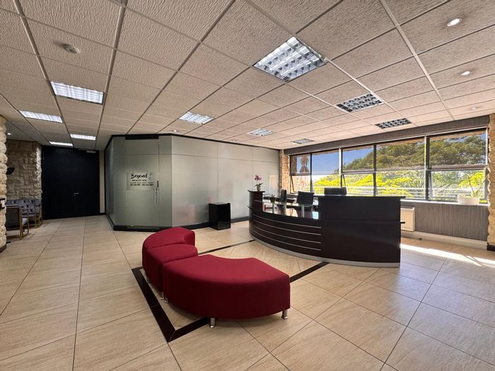 To Rent: Versatile 284 sqm office in Sandton Central with amenities and security.