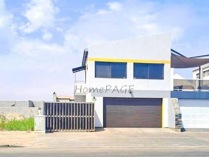 For Sale: House in Fairways Estate with large entertainment room and indoor BBQ.