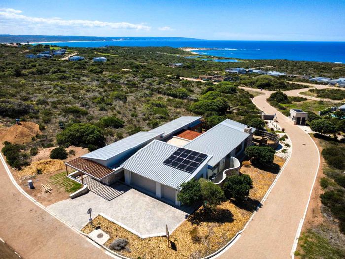 Property #2475822, House For Sale in Still Bay West