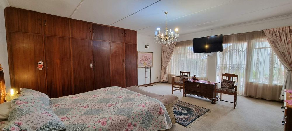 Main bedroom ensuite