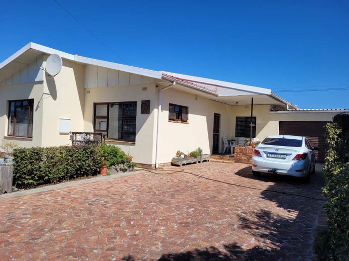 Property #2237677, House rental monthly in Parow Central