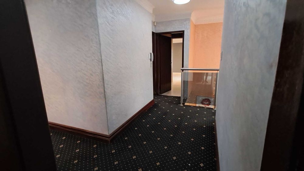 Passage to all bedrooms 