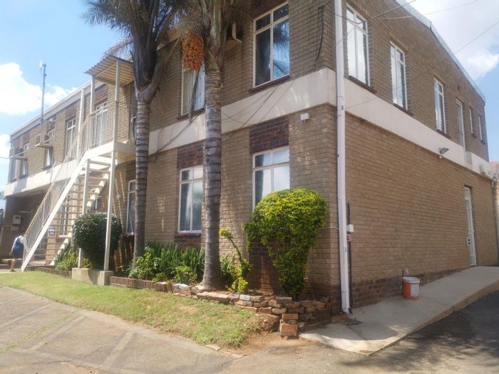 Property #1937285, Business for sale in Roodepoort Central