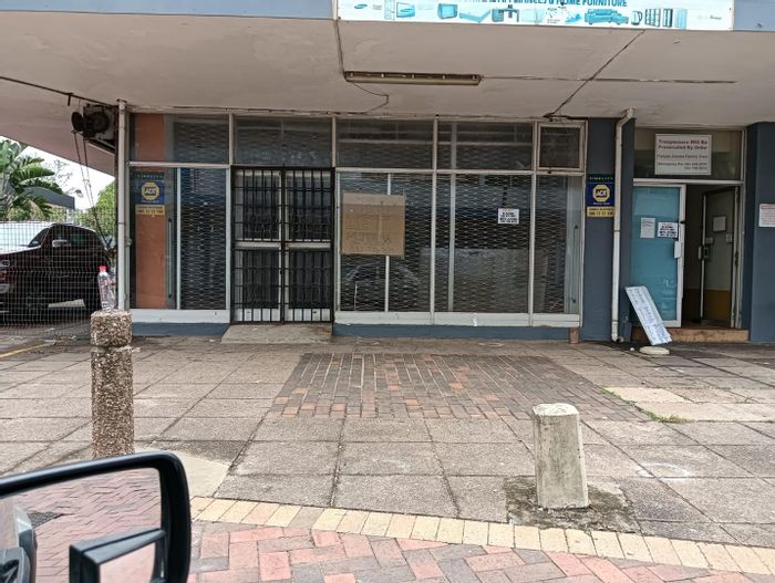 Ground Floor Business Space To Rent in Amanzimtoti Central, near taxi rank.