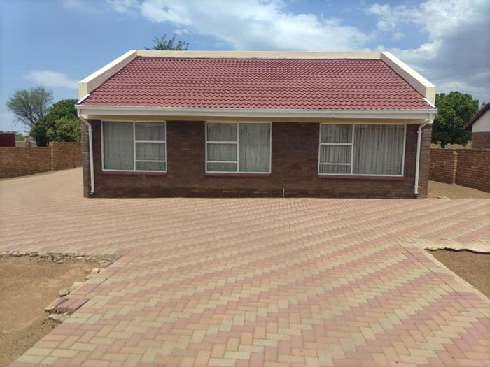 3-Bedroom House for Sale in Soshanguve Ext with ample yard and nearby amenities.