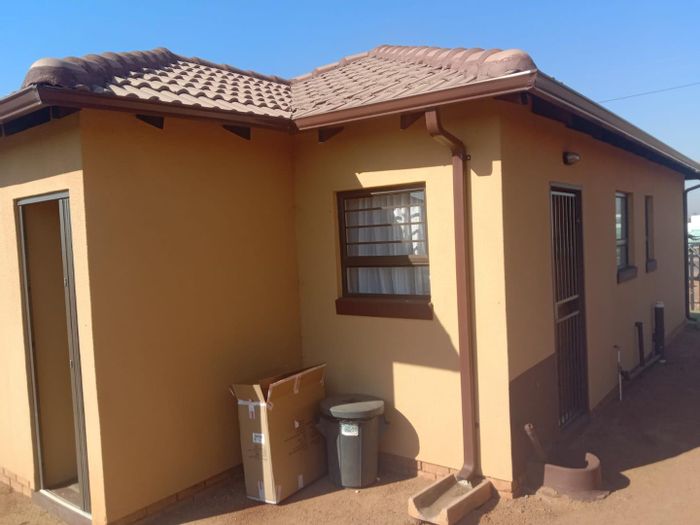 Property #2157162, House for sale in Soshanguve