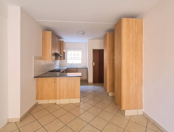 Hazeldean Apartment To Rent: 3 Beds, 2 Baths, Garage, Secure Estate, Loadshedding-Free.