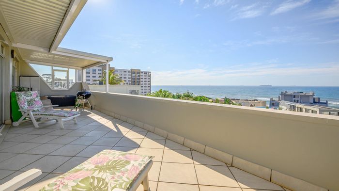 Penthouse to Rent in Umhlanga Rocks Central with ocean views and communal amenities.