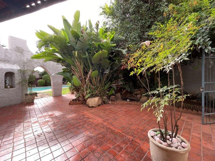 For Sale: House in Albemarle Ext 2 with flatlet, pool, and double garage.