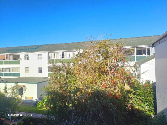 Property #2268142, Apartment for sale in Hermanus Central