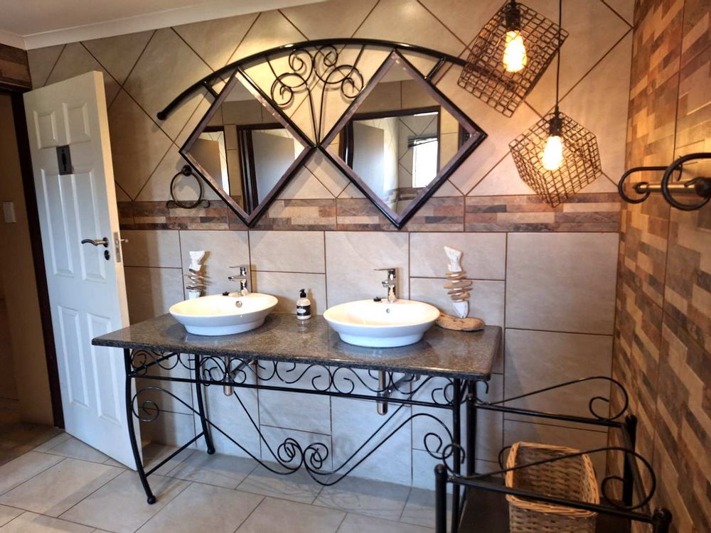 Wedding venue bathrooms (man and woman separate)