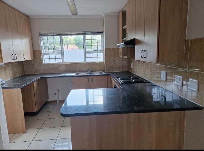 Property #2232252, Apartment rental monthly in Strathavon