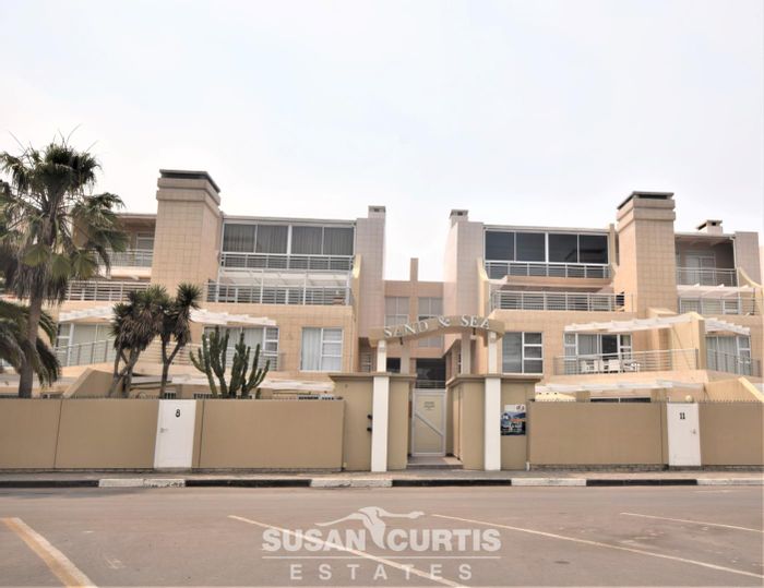 Property #2072195, Penthouse sold in Swakopmund Central