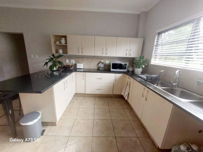 Property #2391345, Apartment Rental Monthly in Palm Lakes Estates