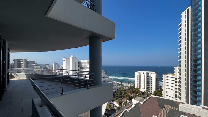 Umhlanga Rocks Central Apartment To Rent: 3 beds, beachfront access, security, amenities.