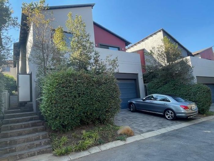 For Sale: Cluster in Craigavon with 3 en-suite bedrooms, double garage, and pyjama lounge.