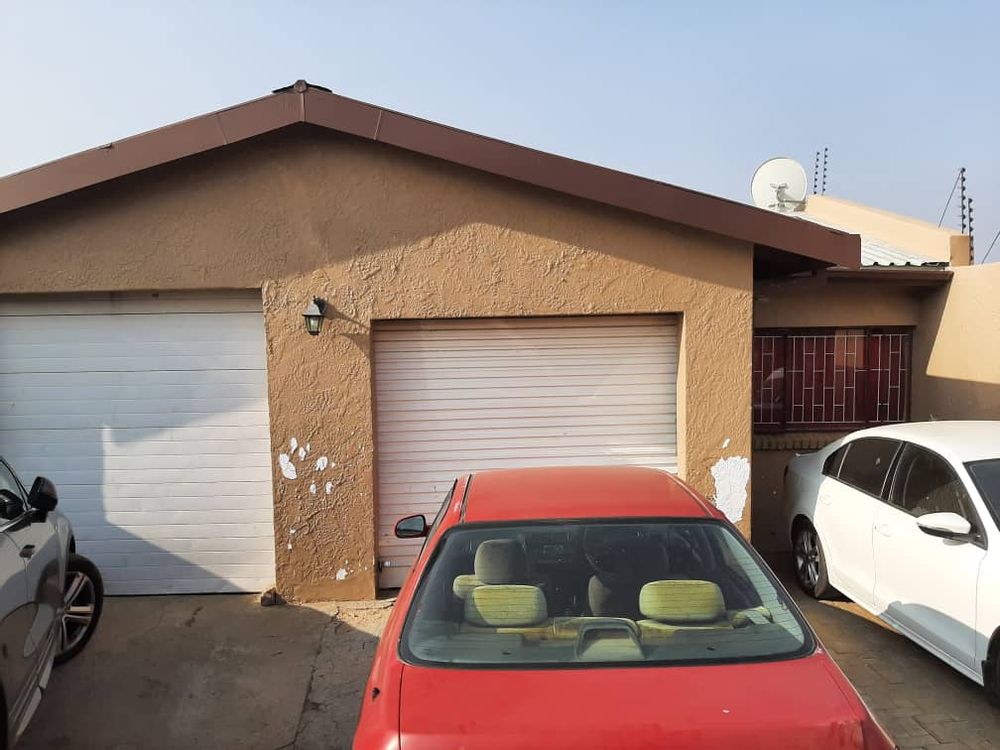 Double garages and carports.