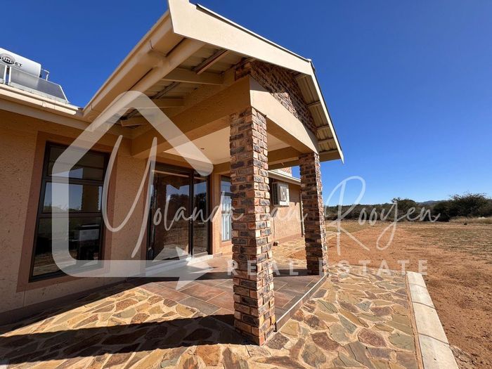For Sale: House in Ondekaremba Estate with pool, borehole, and 24-hour security.