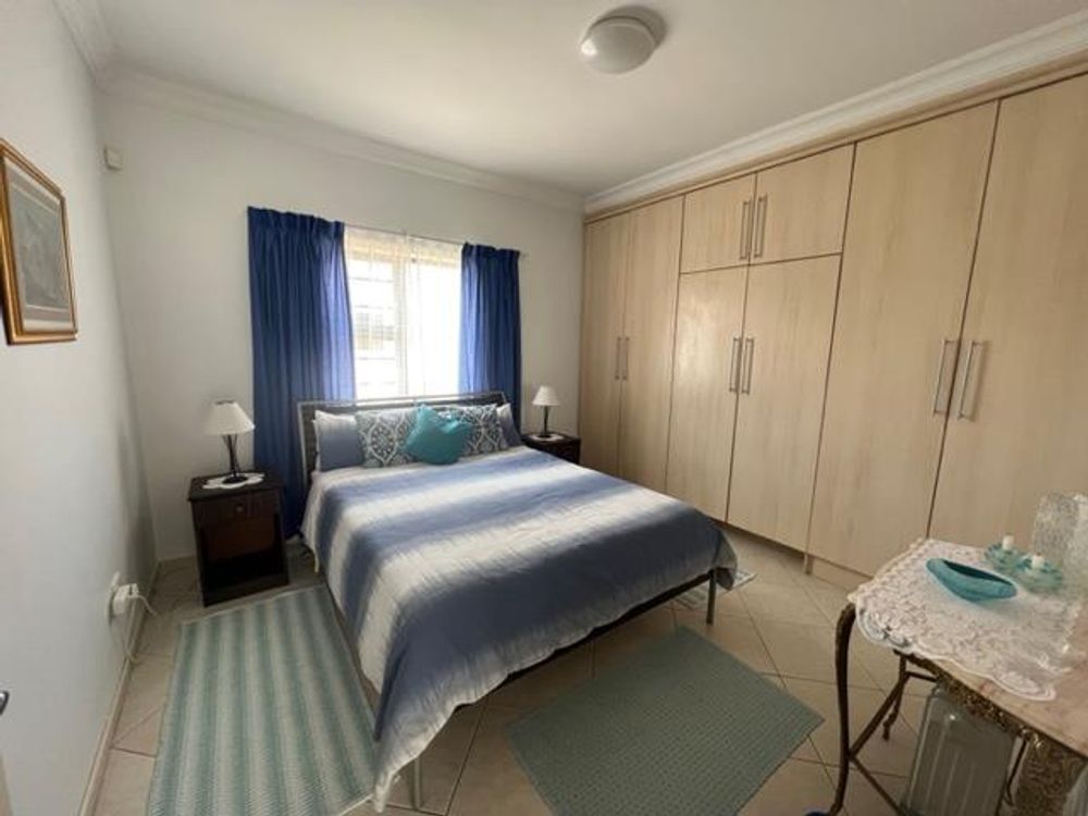 Main house bedroom 3