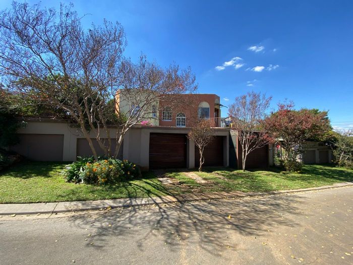 For Sale: Spacious 6-bedroom house with flatlets in Suideroord, ideal for families/investors.