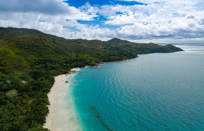 Property #2150607, Vacant Land Commercial for sale in Praslin Island