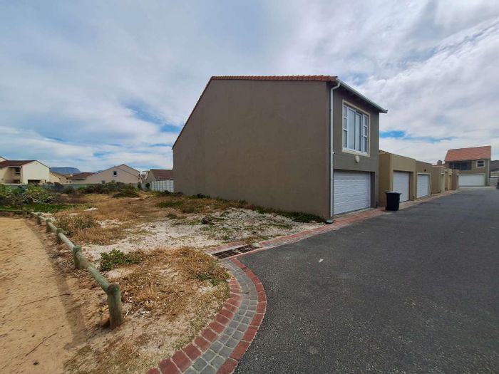 Property #2200402, Vacant Land Residential for sale in Muizenberg
