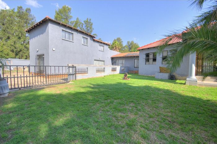 Property #2200278, House for sale in Albertsdal